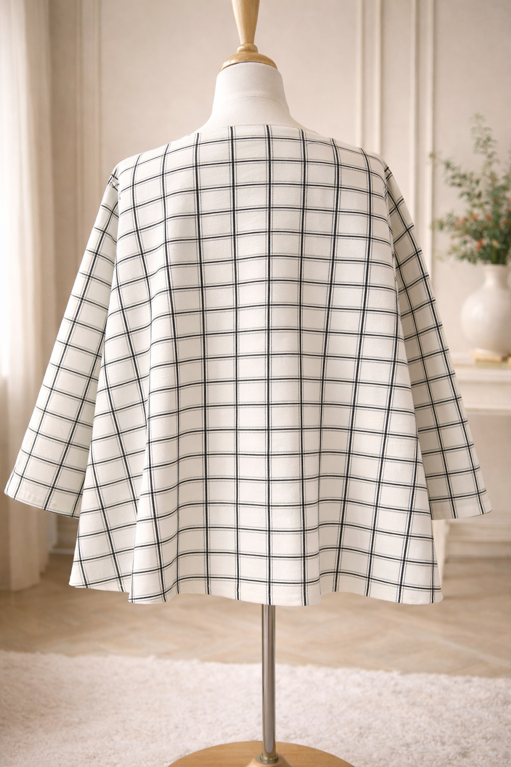 Grace Top : Winter White & Black