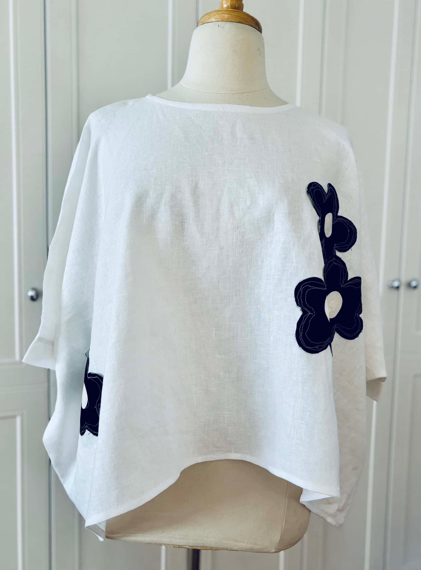 Alexa | White Linen with Black & Brown Flowers