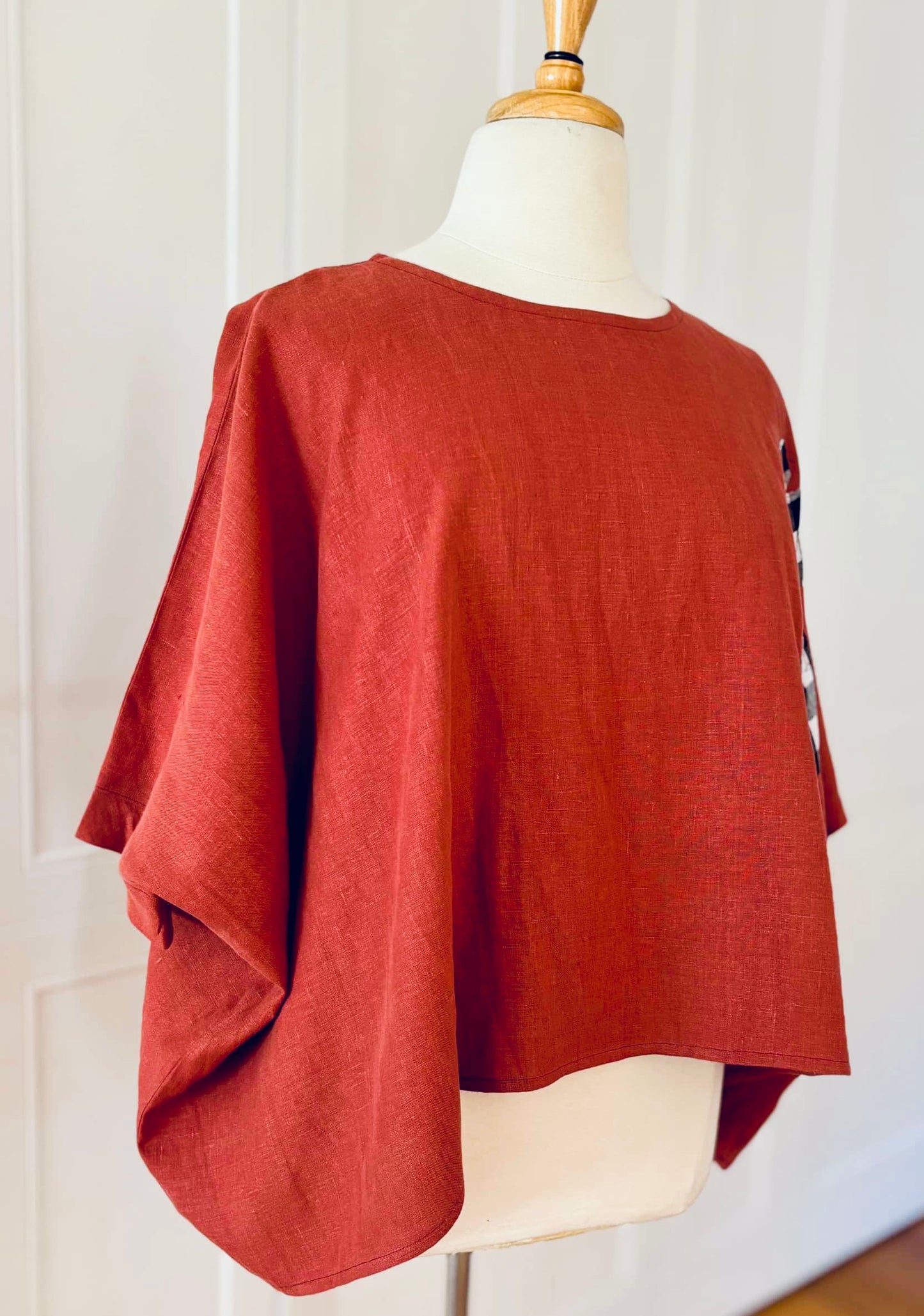 Alexa | Rust Linen with B&W florals