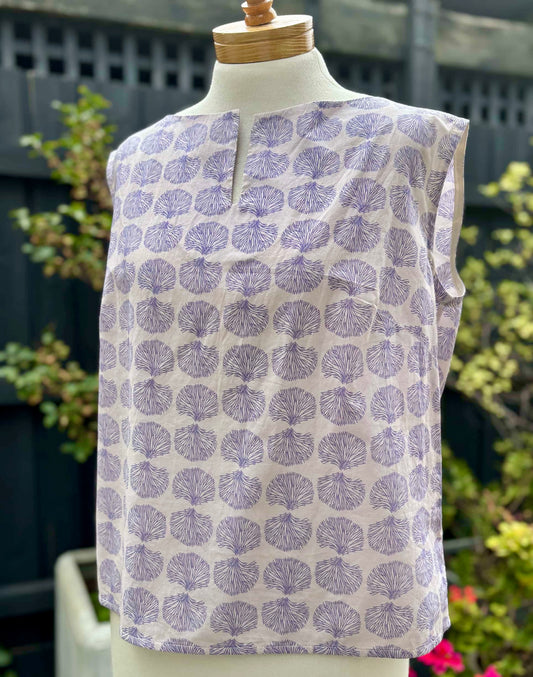 Elliott Top : Mauve Graphics