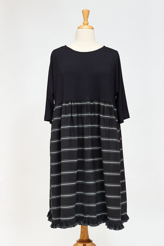 Nicola Dress : Black & white skirt